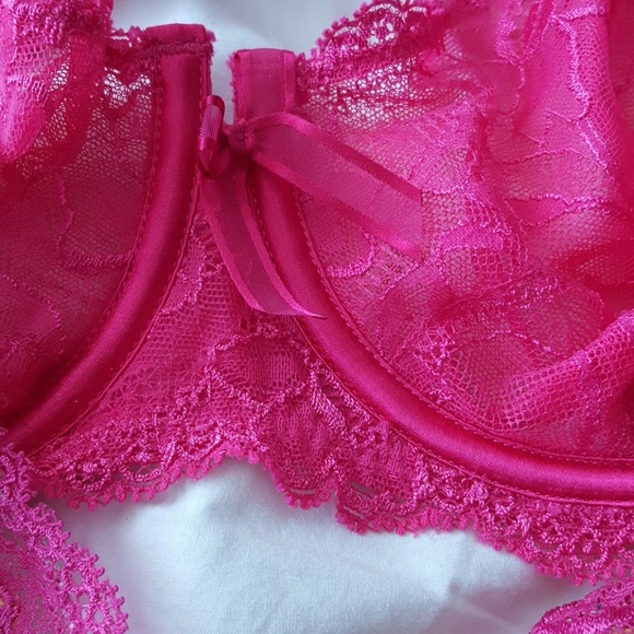 2 34D EUC nonpadded bras - Picture 4 of 5